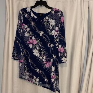 JM collection size M Floral Asymmetrical Navy Top